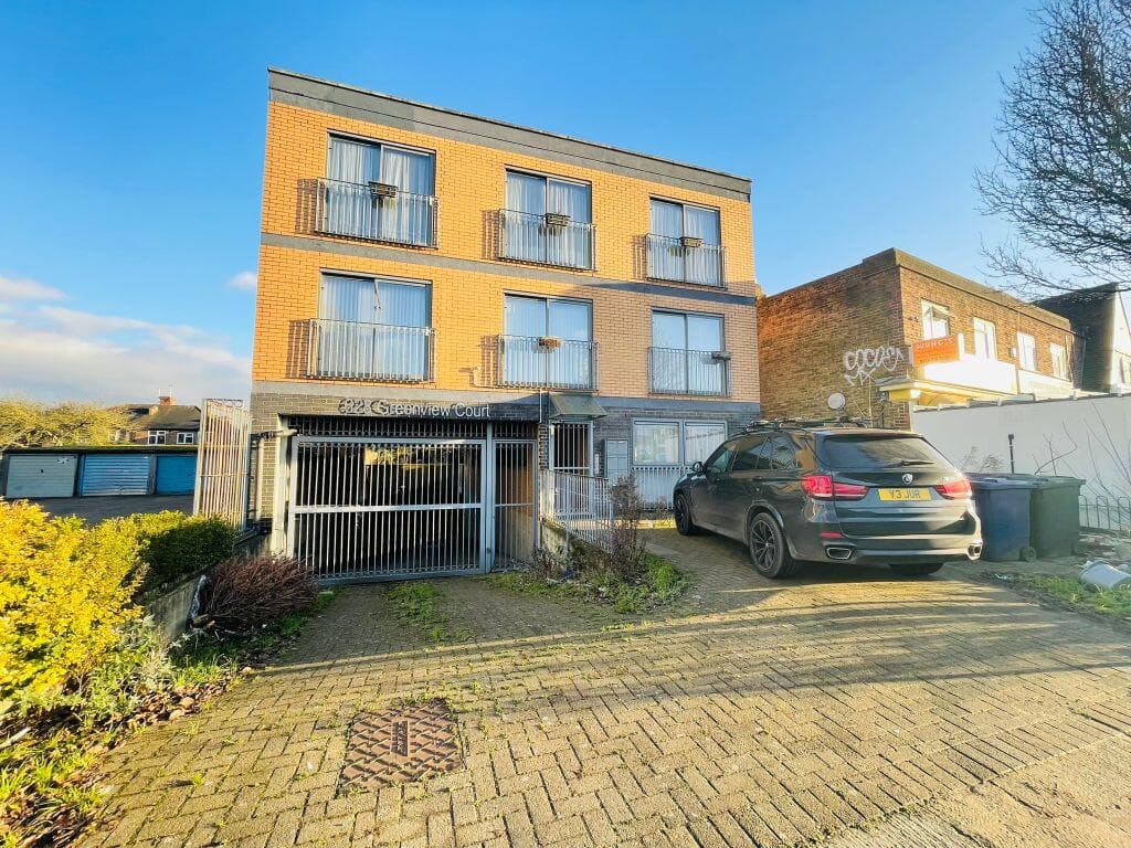 Greenford Road, Greenford