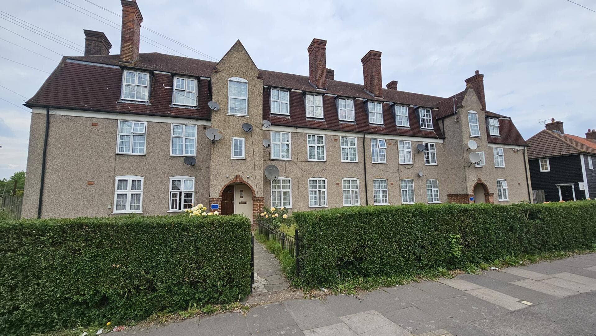 Watling Avenue, Edgware